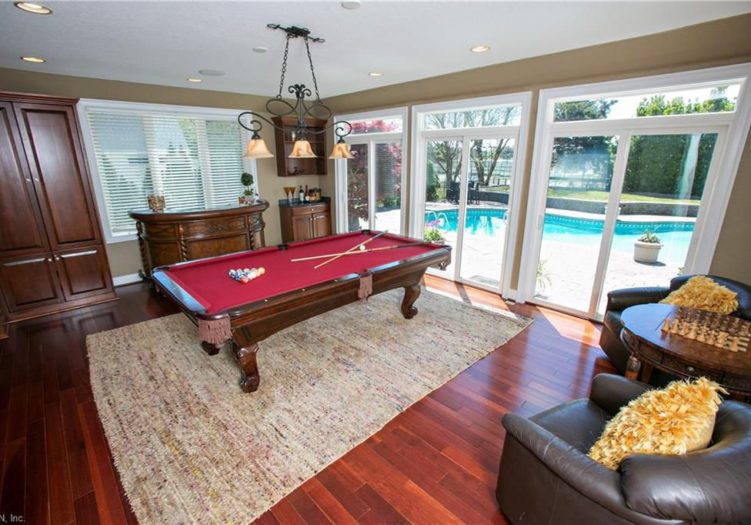 2036 Thomas Ln Virginia Beach, VA 23454 Stephanie Clark Real